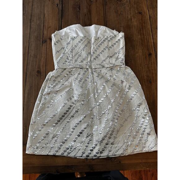 Karlie Cocktail Dress Strapless Size Large Mini Silver Pearl Design - Picture 5 of 10